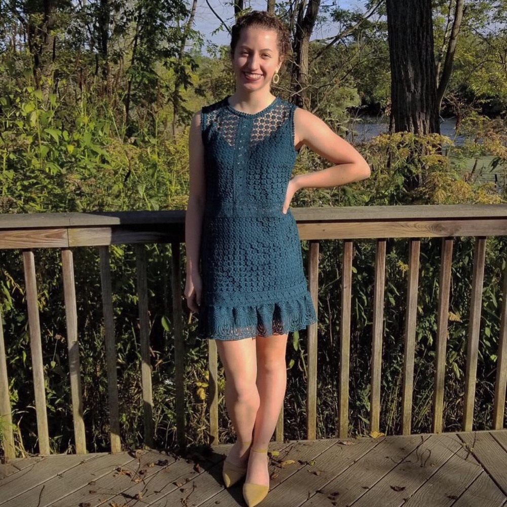 Meet your Posher, Cleo